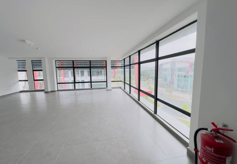 Kota Damansara Brand New 3 Storey Semi-D Factory Build up 7100sf 200AMP with Cargo Lift