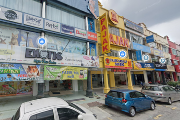  Adjoining 3 Storey Shops in Setapak 