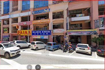 Diamond Square Ground Floor Shop Nearby Diamond Regency Condo