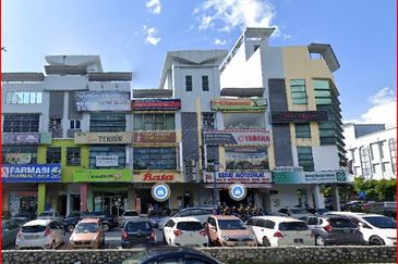 Taman Permata Corner Shop (Ground Floor + Mezzanine Floor) Great Location 