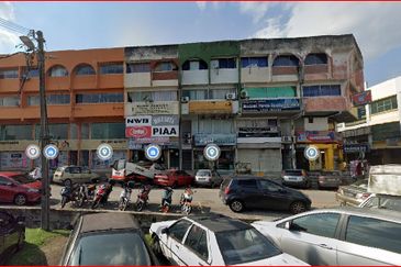 Taman Permata Corner Shop (Ground Floor + Mezzanine Floor) Great Location 