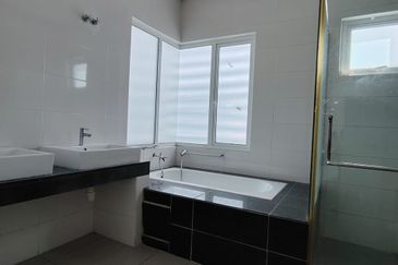 Laman Vista Alam, Setia Alam, Bandar Bukit Raja Klang - Semi Detached for Sale