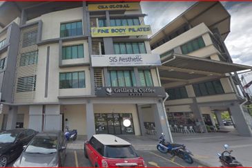 Hedgeford 2nd Floor Office Facing Mainroad