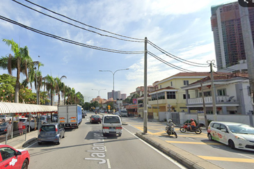 Ayer Panas Newly Built Double Storey Corner Commercial Bungalow Facing Mainroad Next to Pasar & Opposite Food Court 
