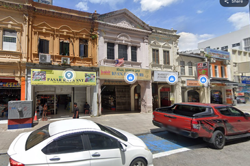 City Centre Jalan Tun H S Lee  PRE WAR Building Ground Floor Shop Facing Mainroad Near RHB Bank
