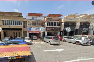 Rampai Business Park Double Storey Shop-Office 22x80 Great Location