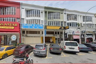 Medan Idaman First Floor Office With Lift Near Mr DIY & 99Speedmart