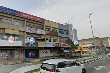 Jalan Genting Kelang 3 storey Corner Shop-Office Facing Mainroad Whole Block RM19000