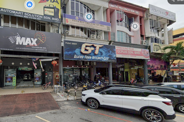 Medan Idaman (Ground Floor+ Mezzanine Floor ) Shop 