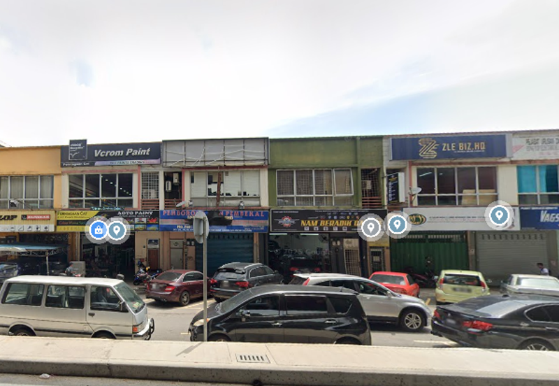 Ampang Waterfront 2 Adjoining 2 Storey Hotel  