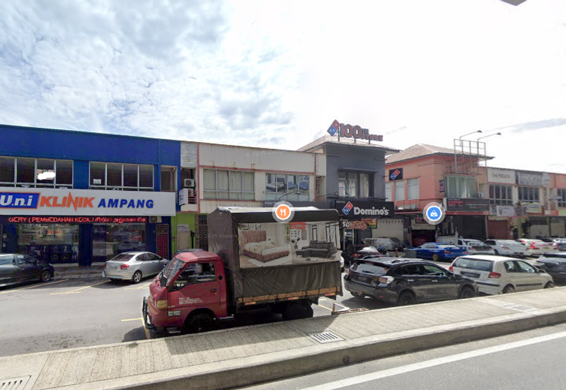 Ampang Waterfront 2 Adjoining 2 Storey Hotel  