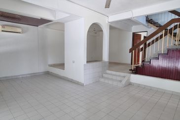 SS15 Double Storey Corner House For Sale