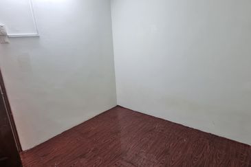 SS15 Double Storey Corner House For Sale