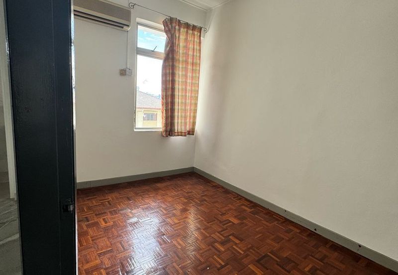 Subang Perdana Goodyear Court 7