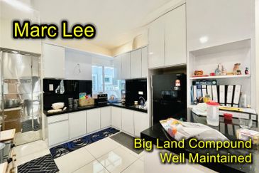 3 Storey Bungalow, Southeast Direction, Persiaran Minden, Gelugor, Quiet Neighborhood, Well Maintained House