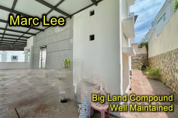 3 Storey Bungalow, Southeast Direction, Persiaran Minden, Gelugor, Quiet Neighborhood, Well Maintained House