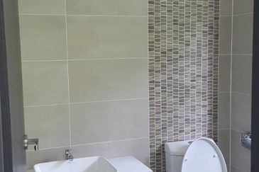 Stramax Residences @ Desaria