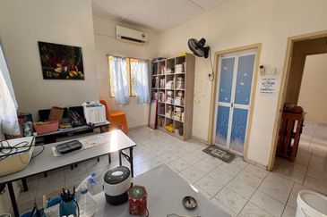 1 Storey Semi D, Jalan Sungai Kelian, Tanjung Bungah, Well Maintained, Nice Location, Good Condition