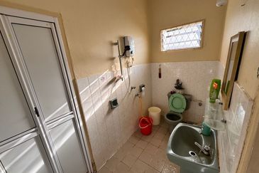 1 Storey Semi D, Jalan Sungai Kelian, Tanjung Bungah, Well Maintained, Nice Location, Good Condition