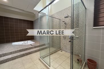 The Zen Bungalow, 3.5 Storey, With Lift, Full Furnished, Rooftop Terrace, Jalan Batu Uban 5, Gelugor