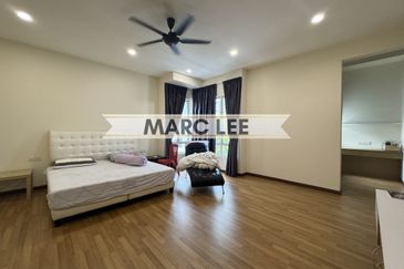 The Zen Bungalow, 3.5 Storey, With Lift, Full Furnished, Rooftop Terrace, Jalan Batu Uban 5, Gelugor