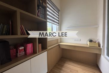 The Zen Bungalow, 3.5 Storey, With Lift, Full Furnished, Rooftop Terrace, Jalan Batu Uban 5, Gelugor