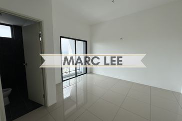 Glisten Hill Condominium @ Juru