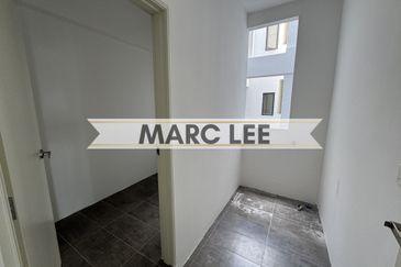 Glisten Hill Condominium @ Juru