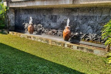 Laman Ara Damanara. Exclusively renovated to perfection.