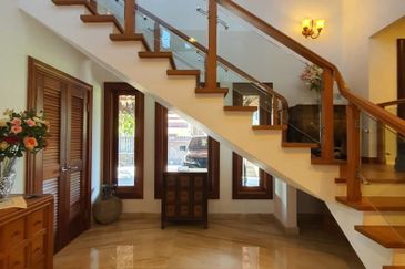 Laman Ara Damanara. Exclusively renovated to perfection.