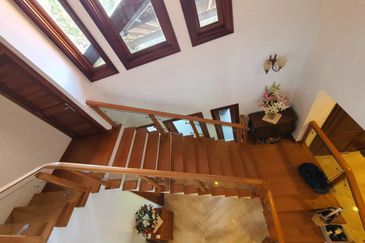 Laman Ara Damanara. Exclusively renovated to perfection.