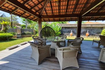 Laman Ara Damanara. Exclusively renovated to perfection.