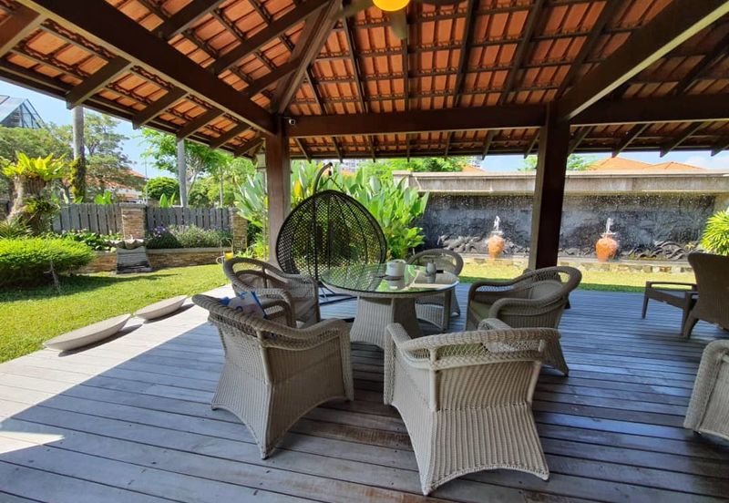 Laman Ara Damanara. Exclusively renovated to perfection.