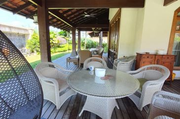 Laman Ara Damanara. Exclusively renovated to perfection.