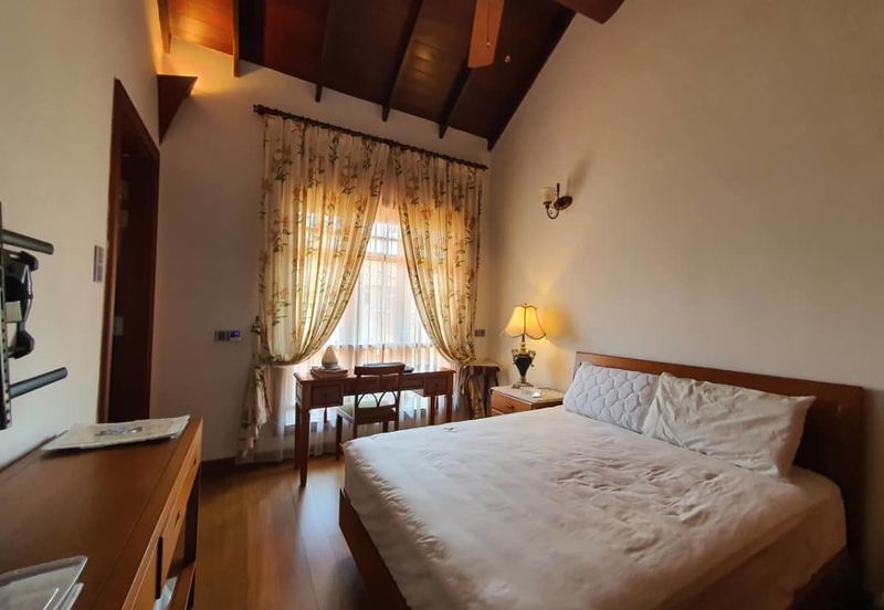 Laman Ara Damanara. Exclusively renovated to perfection.