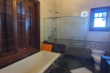 Laman Ara Damanara. Exclusively renovated to perfection.