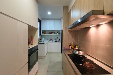 KL Gateway Premium Residence