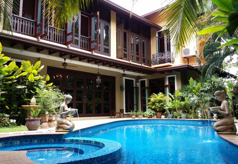 Awesome Kenny Hills Bungalow for Sale