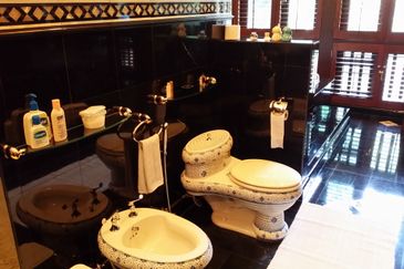 Awesome Kenny Hills Bungalow for Sale