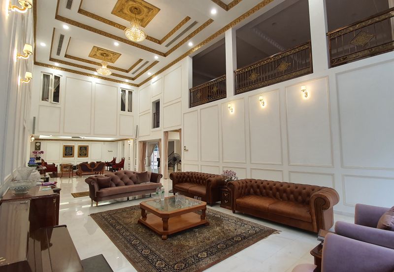 A Majestic Home For The Privileged Few