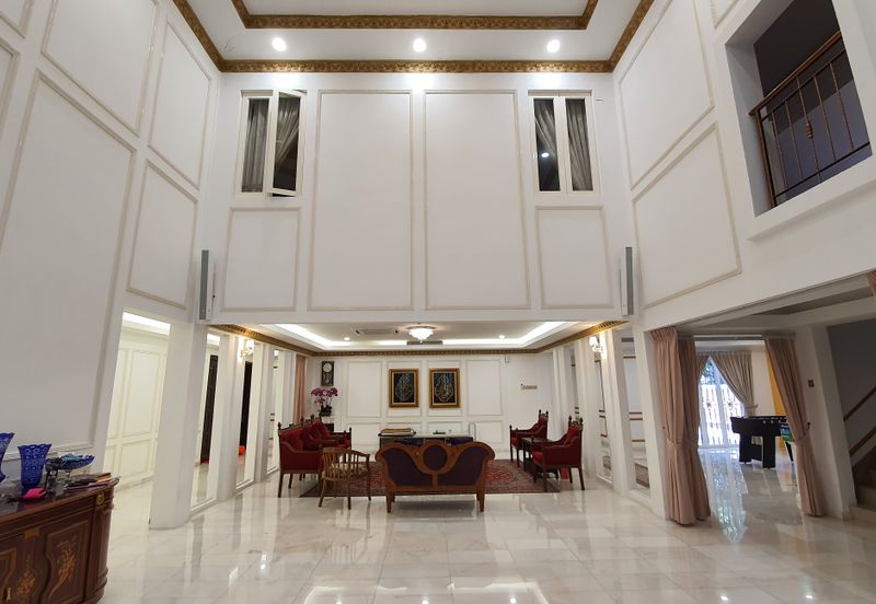 A Majestic Home For The Privileged Few