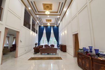 A Majestic Home For The Privileged Few