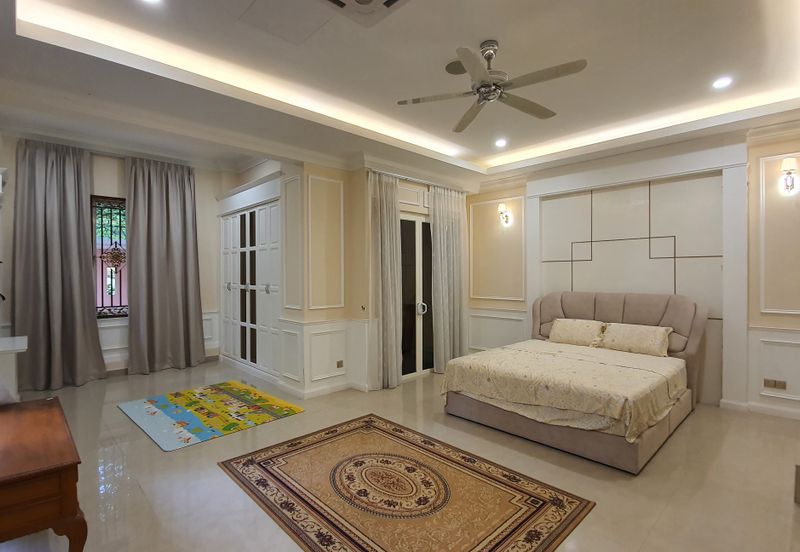 A Majestic Home For The Privileged Few