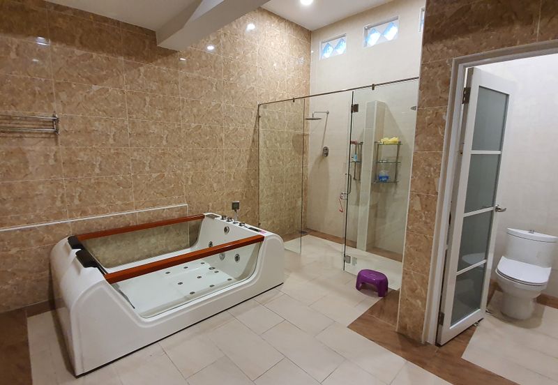 A Majestic Home For The Privileged Few