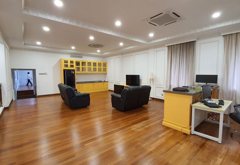 A Majestic Home For The Privileged Few