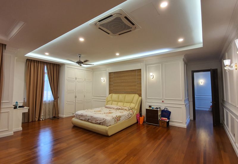 A Majestic Home For The Privileged Few