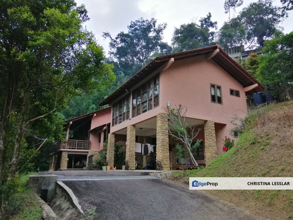 Janda Baik Bungalow for Sale, Pahang, Bentong