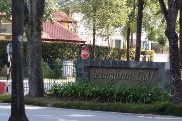 Pinggiran Golf