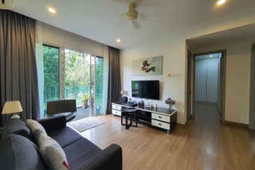 Capri Semi-D Corner Next To A Peaceful Quiet Park