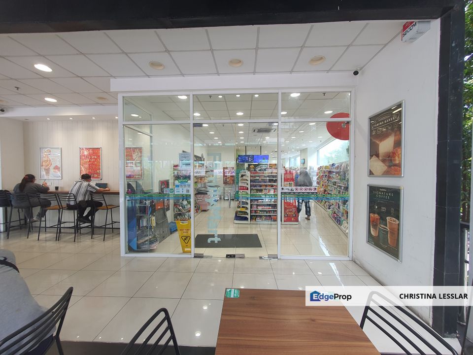 Must View To Appreciate!, Kuala Lumpur, Damansara